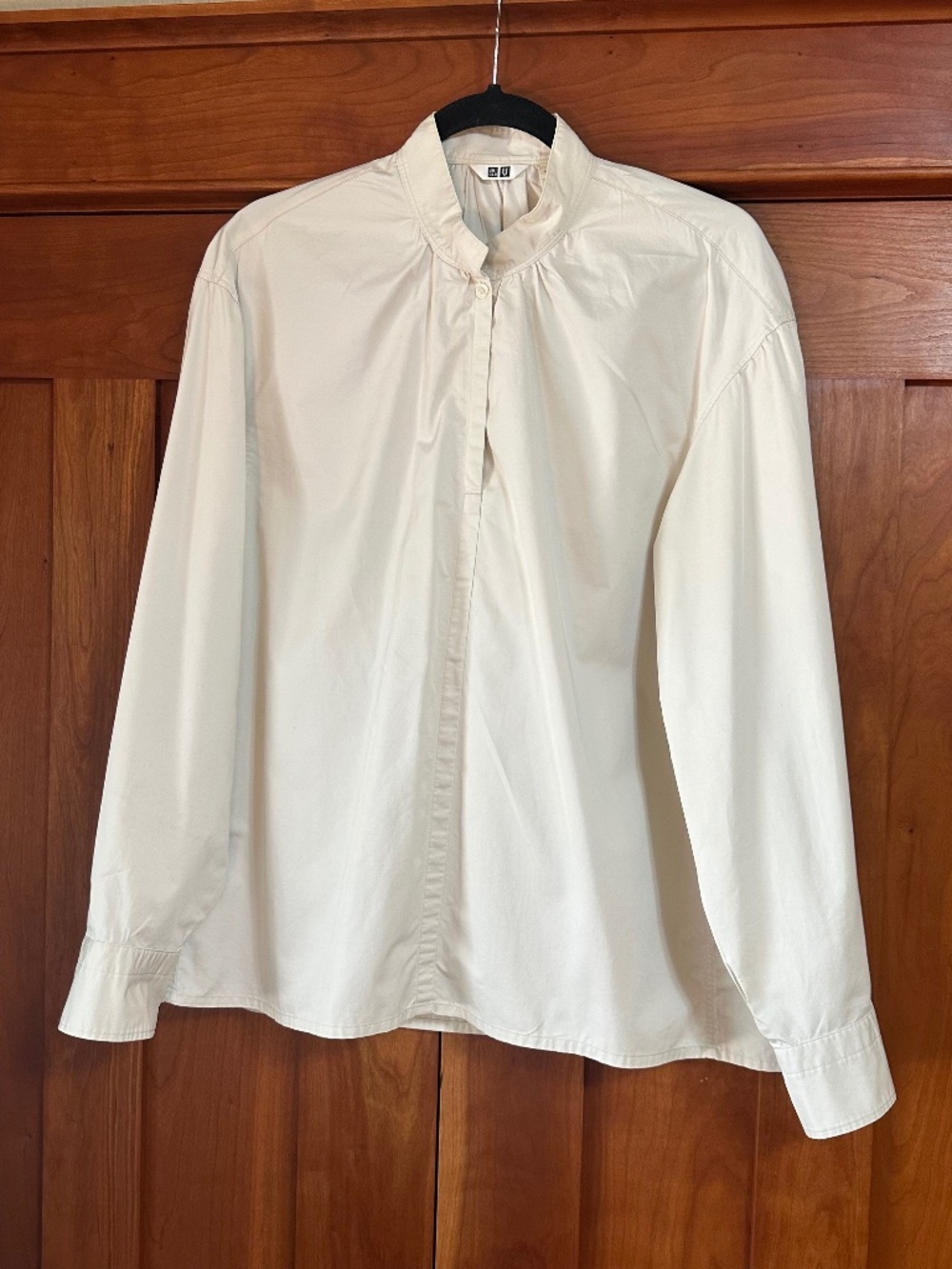 Uniqlo 100% Cotton Ivory Blouse Size Medium